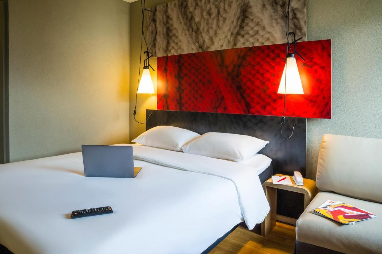 Ibis Paris Rueil Malmaison Exterior photo