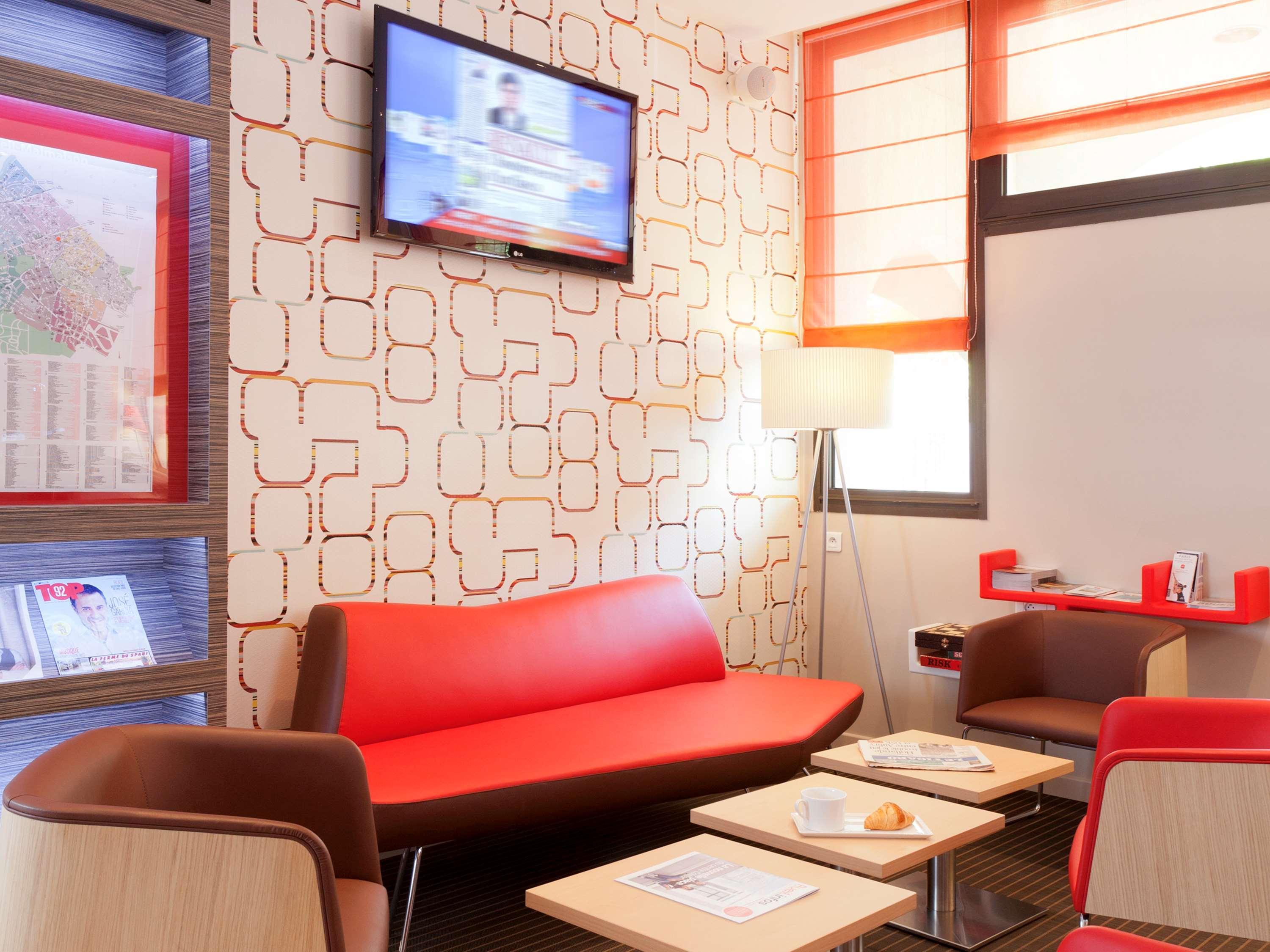 Ibis Paris Rueil Malmaison Exterior photo