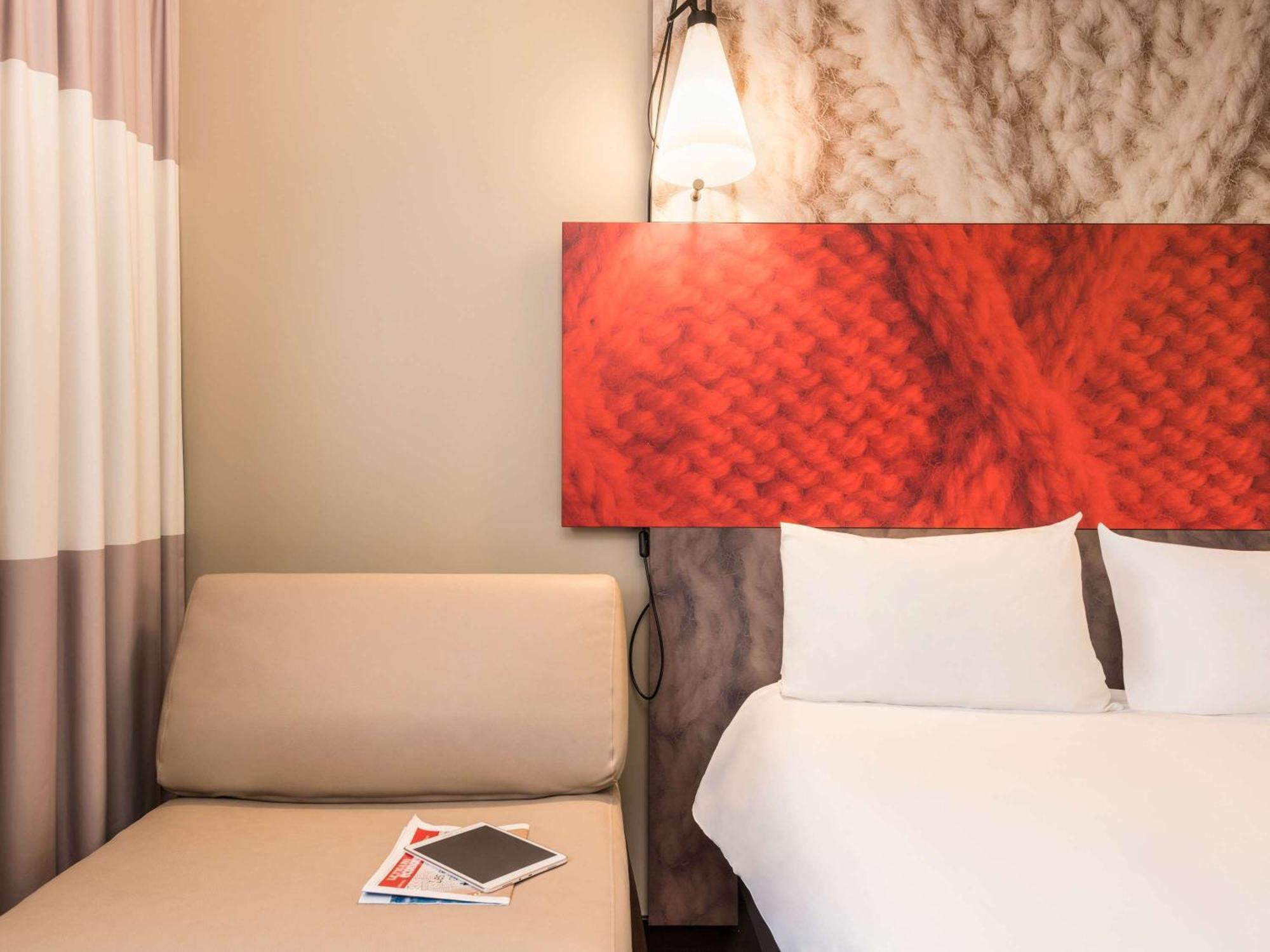 Ibis Paris Rueil Malmaison Exterior photo