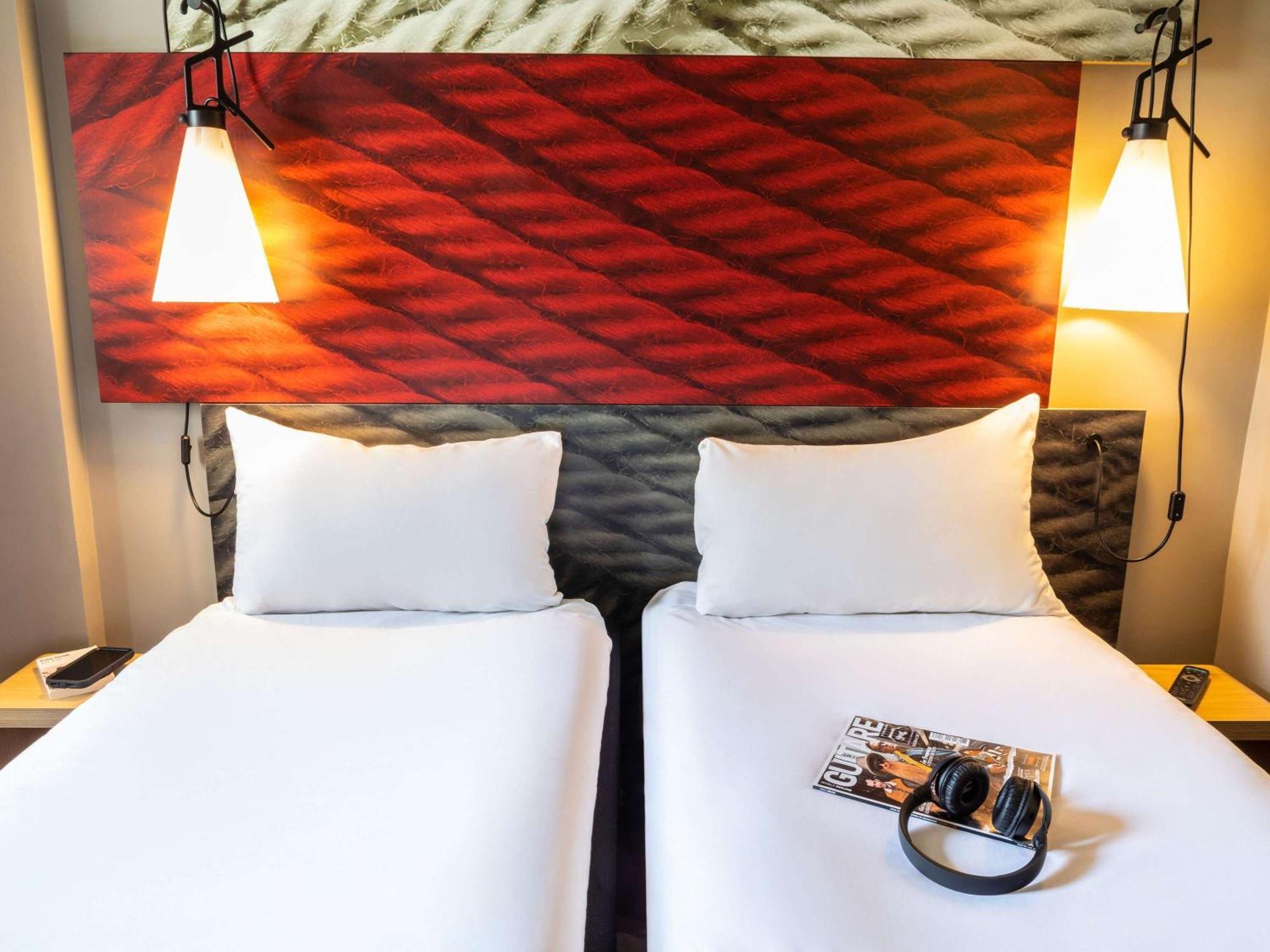Ibis Paris Rueil Malmaison Exterior photo